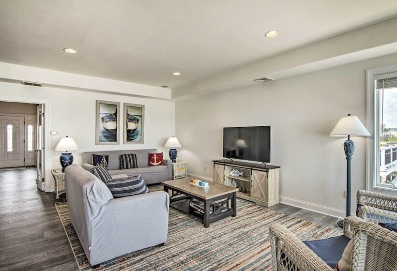 Waterfront Sanctuary W/ Panoramic Bay Views!