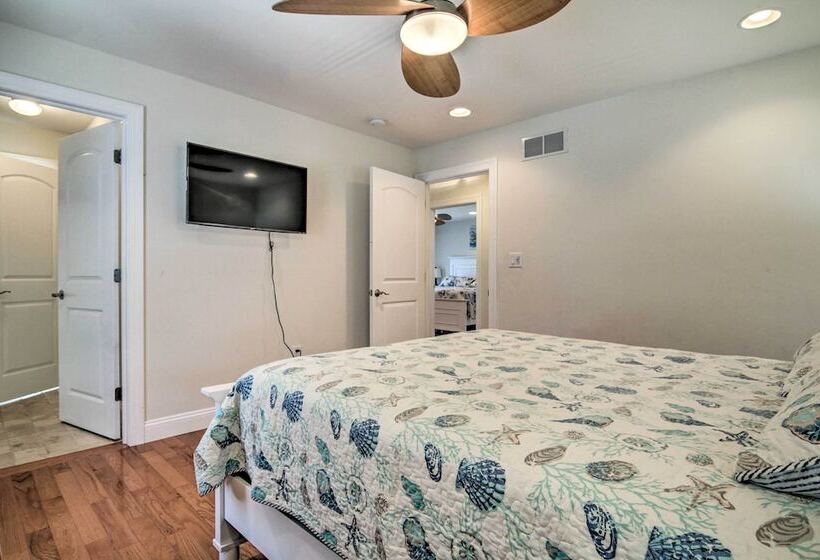 Waterfront Sanctuary W/ Panoramic Bay Views!