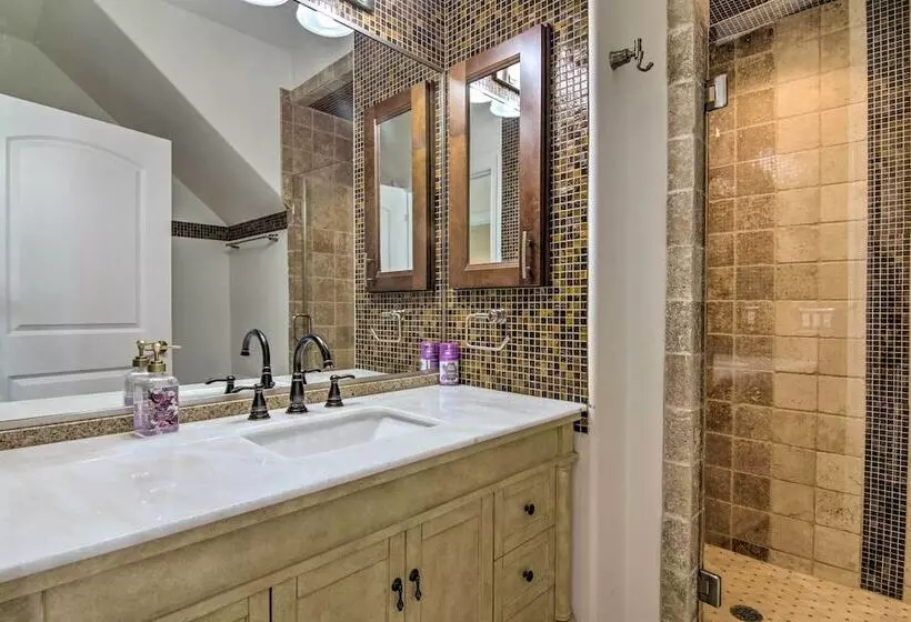 Waterfront Sanctuary W/ Panoramic Bay Views!