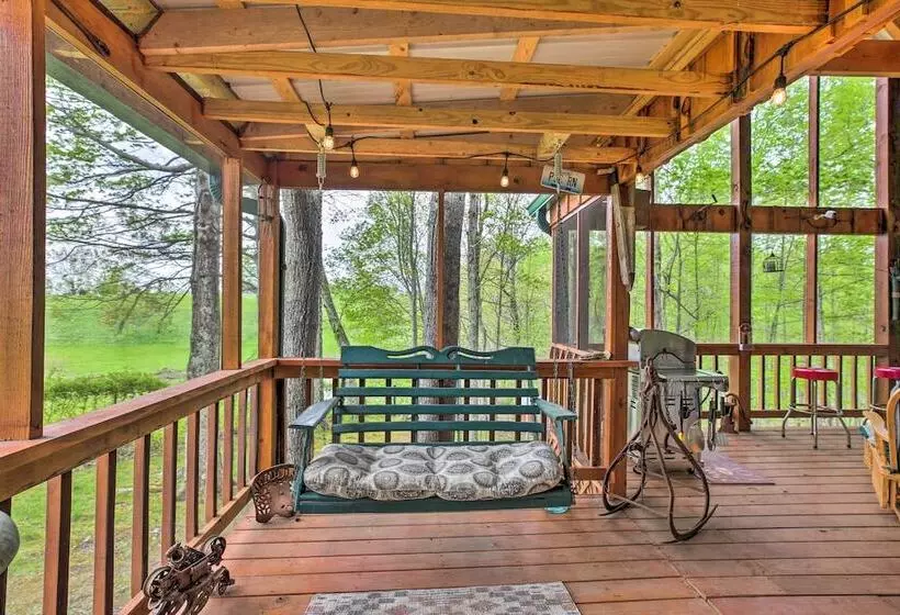 Wellington Cabin Escape W/ Wraparound Deck!