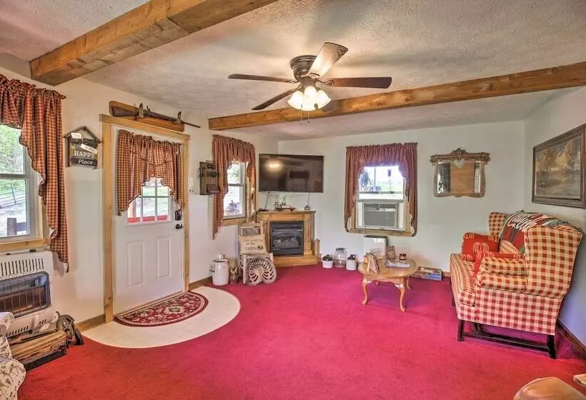 Wellington Cabin Escape W/ Wraparound Deck!