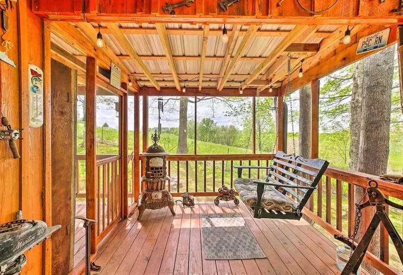 Wellington Cabin Escape W/ Wraparound Deck!