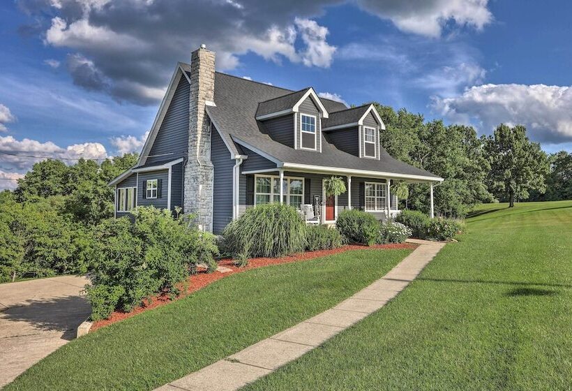 Williamstown Gem W/ Private Pool & Hot Tub!