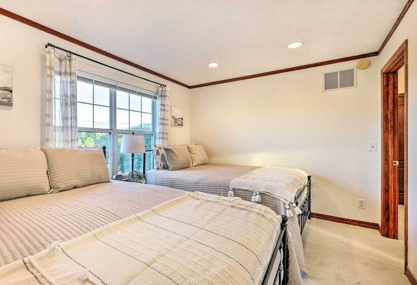 Williamstown Gem W/ Private Pool & Hot Tub!