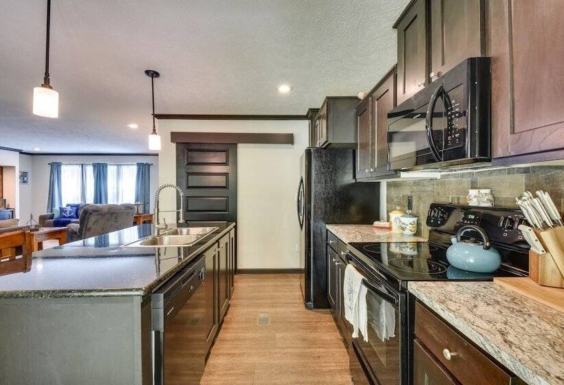 Woodsy Hayesville Home On Jackrabbit Trail!