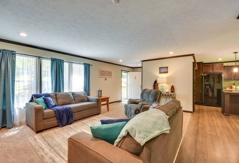 Woodsy Hayesville Home On Jackrabbit Trail!