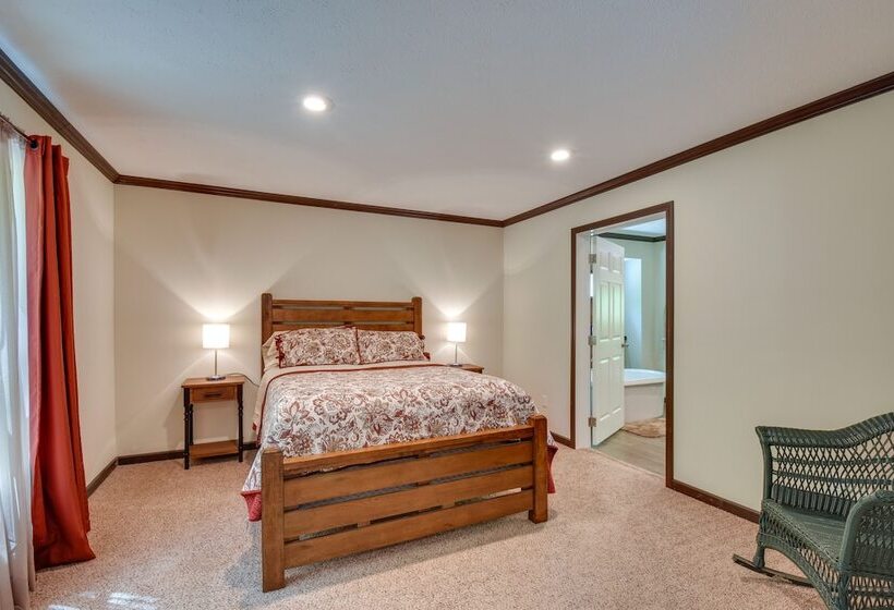 Woodsy Hayesville Home On Jackrabbit Trail!