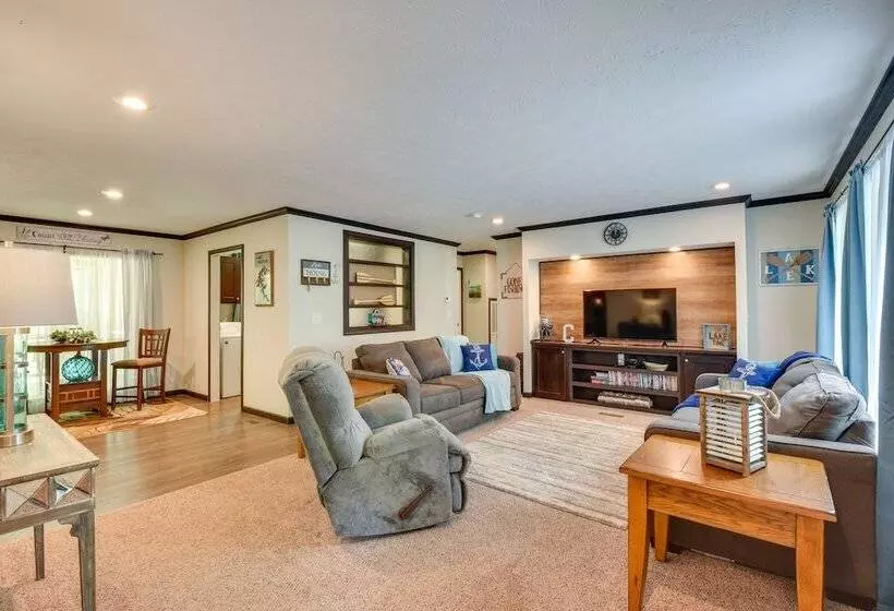 Woodsy Hayesville Home On Jackrabbit Trail!