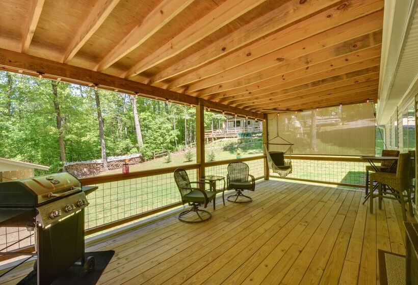 Woodsy Hayesville Home On Jackrabbit Trail!