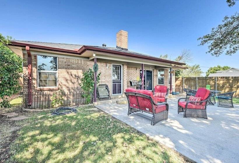 Abilene Home W/bbq & Pvt Yard, 1 Mi To Acu!
