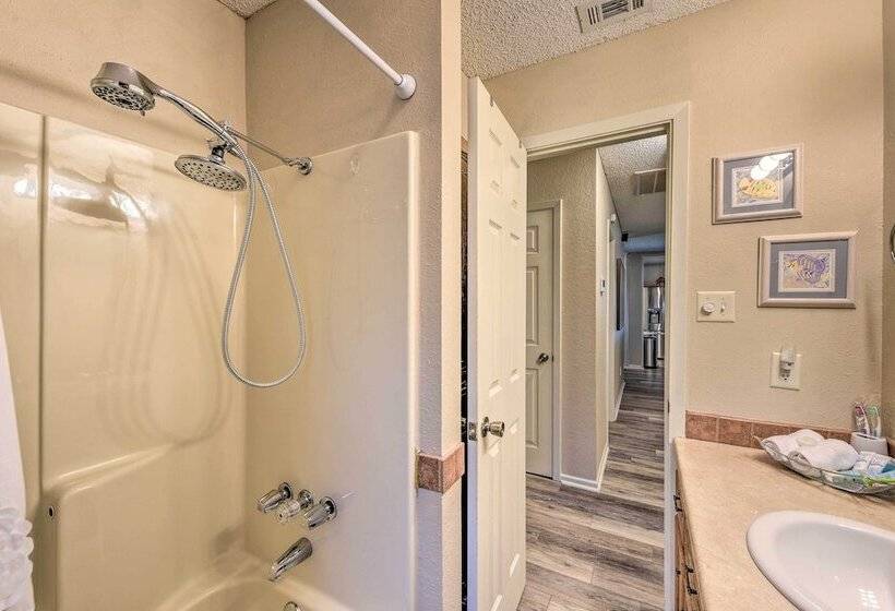 Abilene Home W/bbq & Pvt Yard, 1 Mi To Acu!