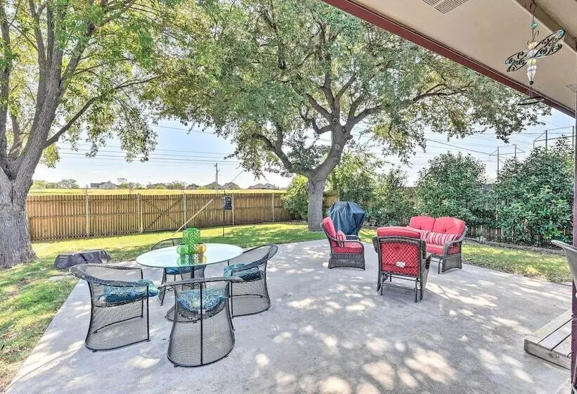 Abilene Home W/bbq & Pvt Yard, 1 Mi To Acu!