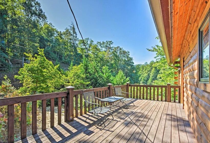 Rustic Andrews Cabin Rental W/ Deck + Fire Pit!