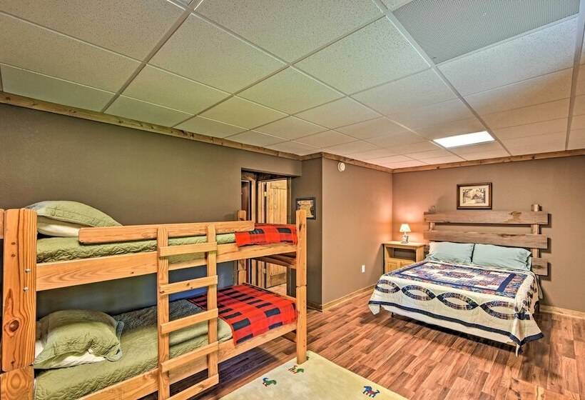 Rustic Andrews Cabin Rental W/ Deck + Fire Pit!