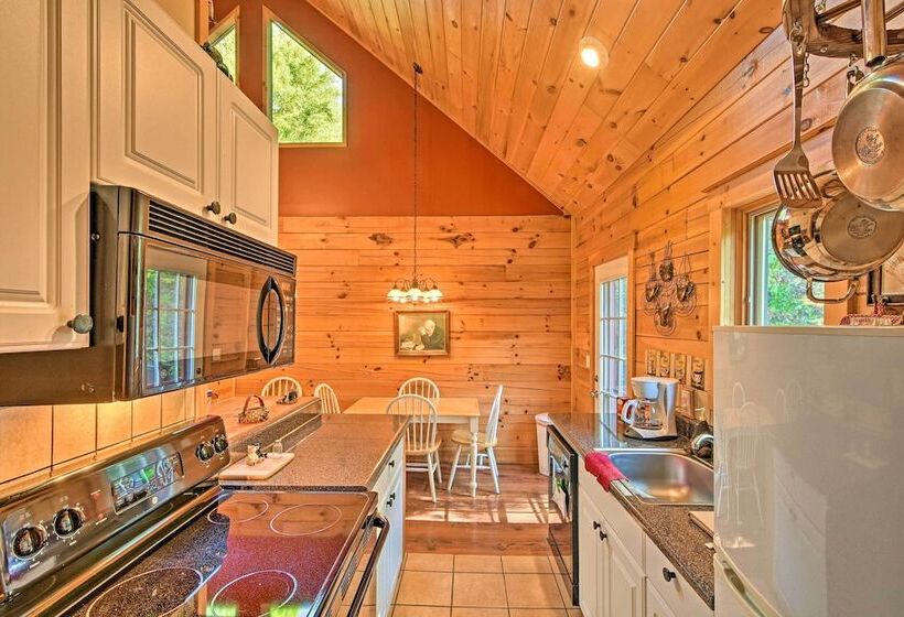 Rustic Andrews Cabin Rental W/ Deck + Fire Pit!