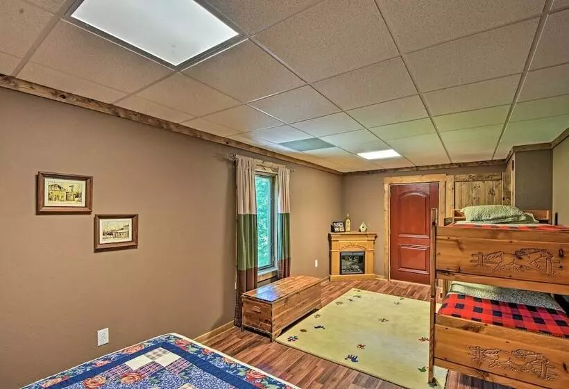 Rustic Andrews Cabin Rental W/ Deck + Fire Pit!