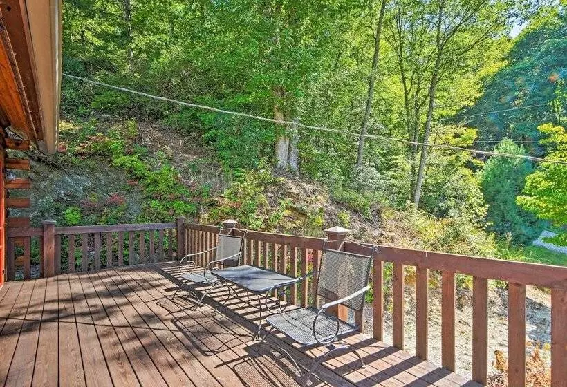Rustic Andrews Cabin Rental W/ Deck + Fire Pit!