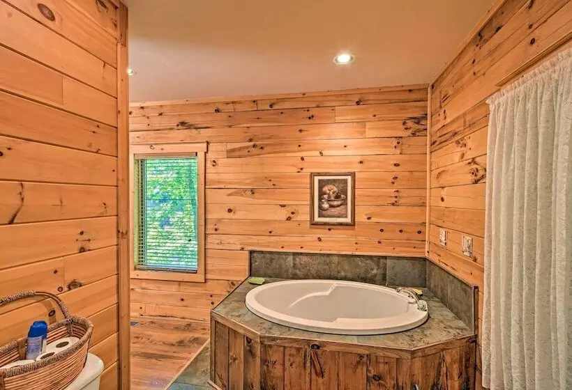 Rustic Andrews Cabin Rental W/ Deck + Fire Pit!