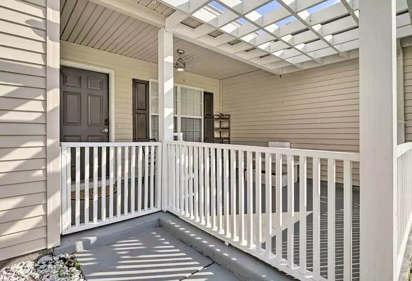 Pet Friendly Home W/ Fire Pit In Myrtle Beach