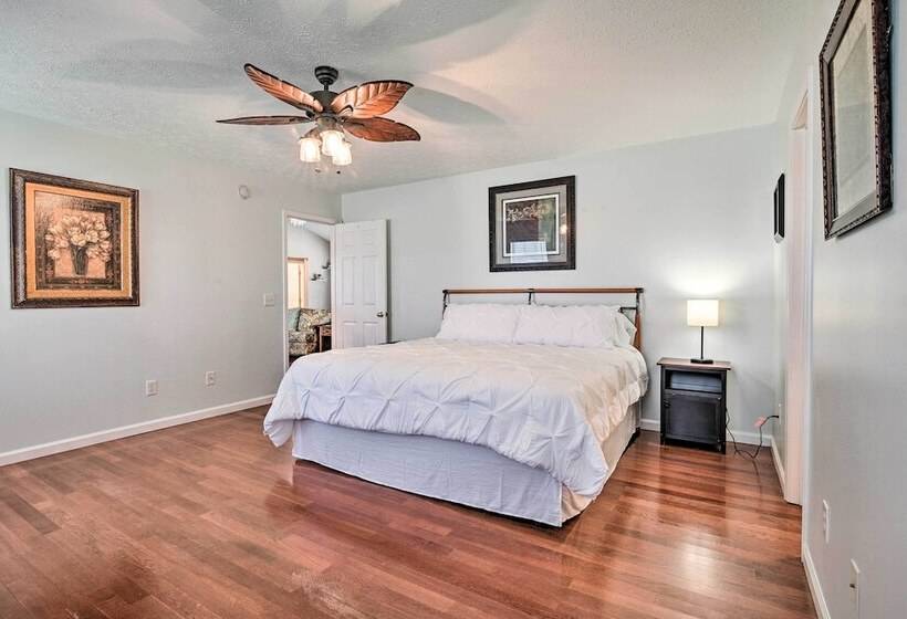 Pet Friendly Home W/ Fire Pit In Myrtle Beach