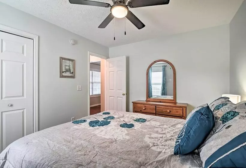 Pet Friendly Home W/ Fire Pit In Myrtle Beach