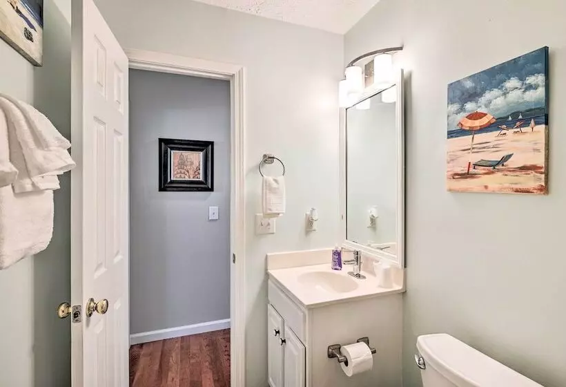 Pet Friendly Home W/ Fire Pit In Myrtle Beach