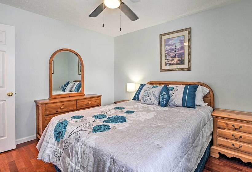 Pet Friendly Home W/ Fire Pit In Myrtle Beach