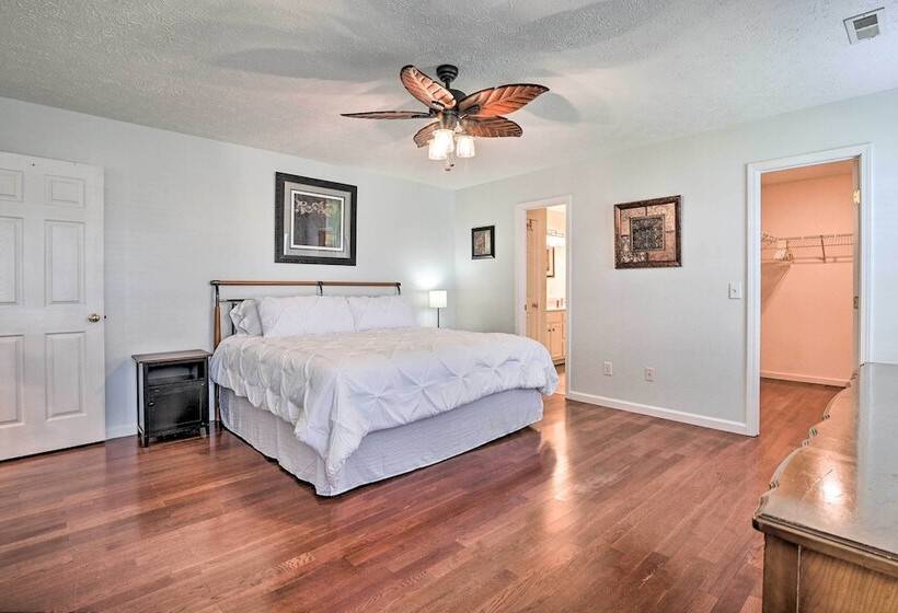 Pet Friendly Home W/ Fire Pit In Myrtle Beach