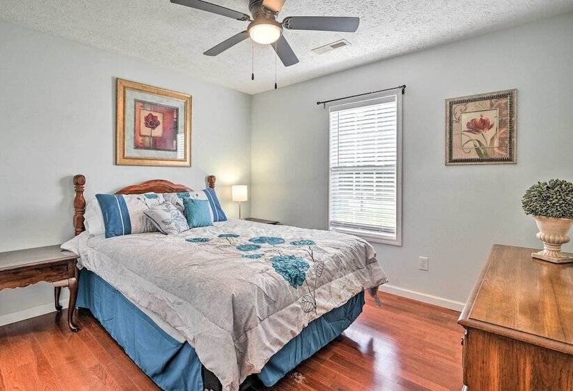 Pet Friendly Home W/ Fire Pit In Myrtle Beach