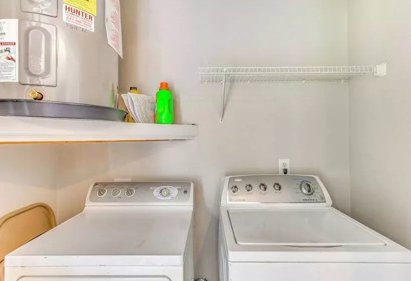Pet Friendly Home W/ Fire Pit In Myrtle Beach