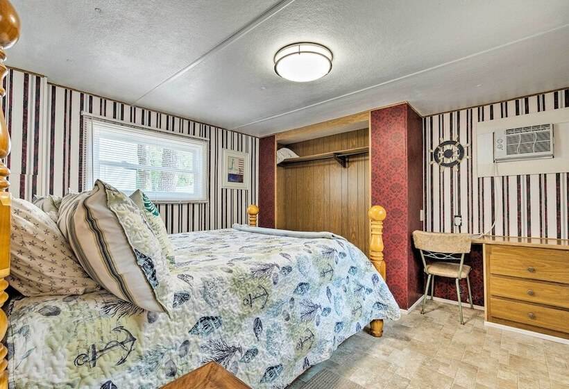 Cabin W/fire Pit, Walk To Steinhatchee River!