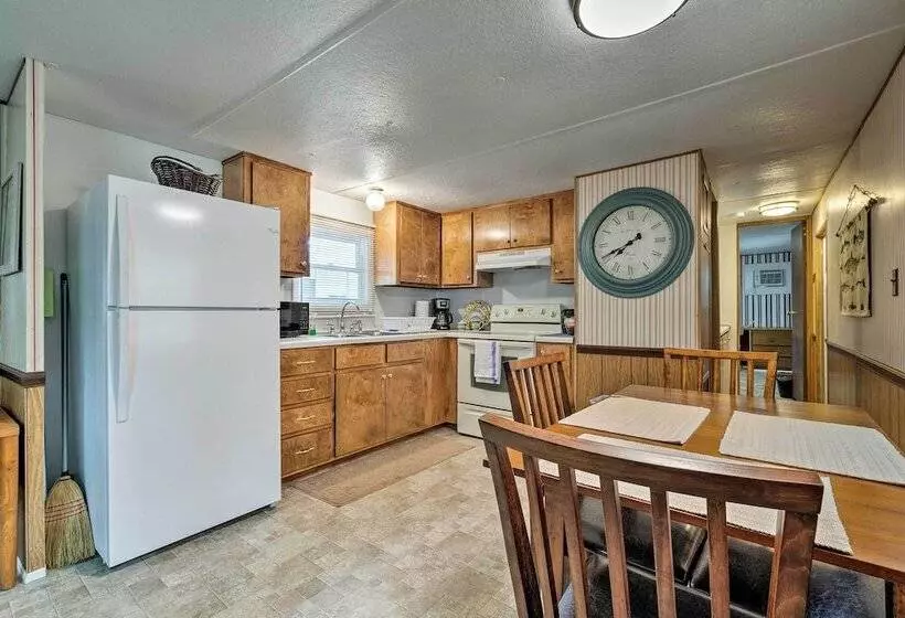 Cabin W/fire Pit, Walk To Steinhatchee River!