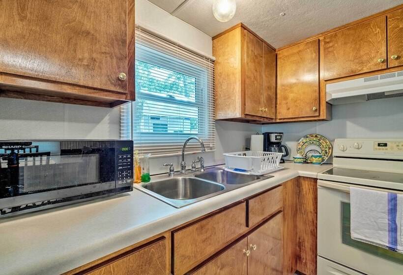 Cabin W/fire Pit, Walk To Steinhatchee River!