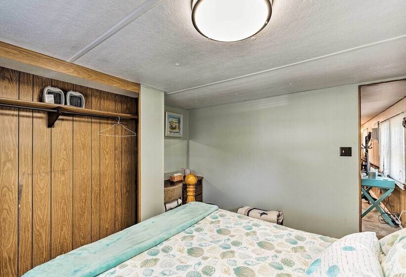 Cabin W/fire Pit, Walk To Steinhatchee River!