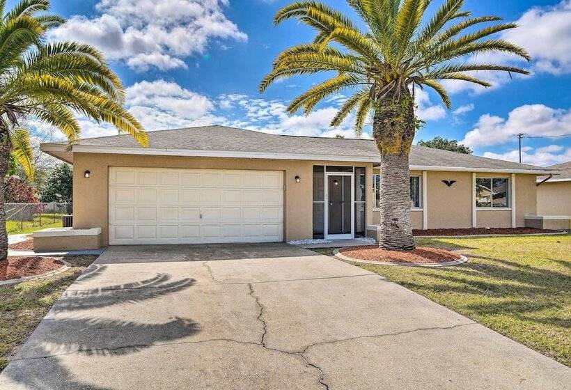 Lanai, Grill & Pets Welcome: Cape Coral Home