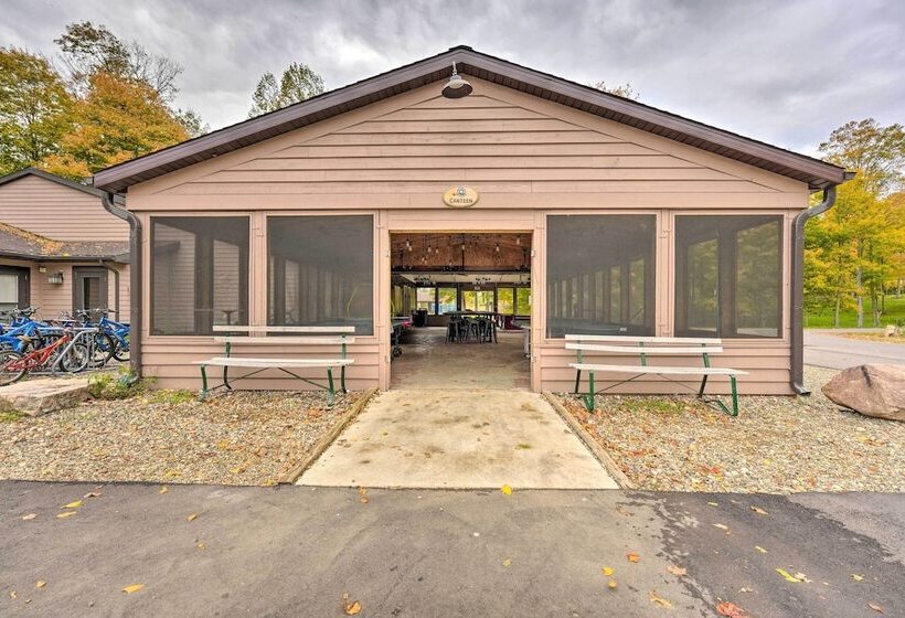 Cassopolis Cabin W/ Lake & Fishing Access!