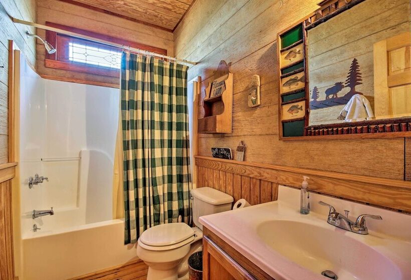 Charming Waterfront Ridgeway Cabin W/ Dock!