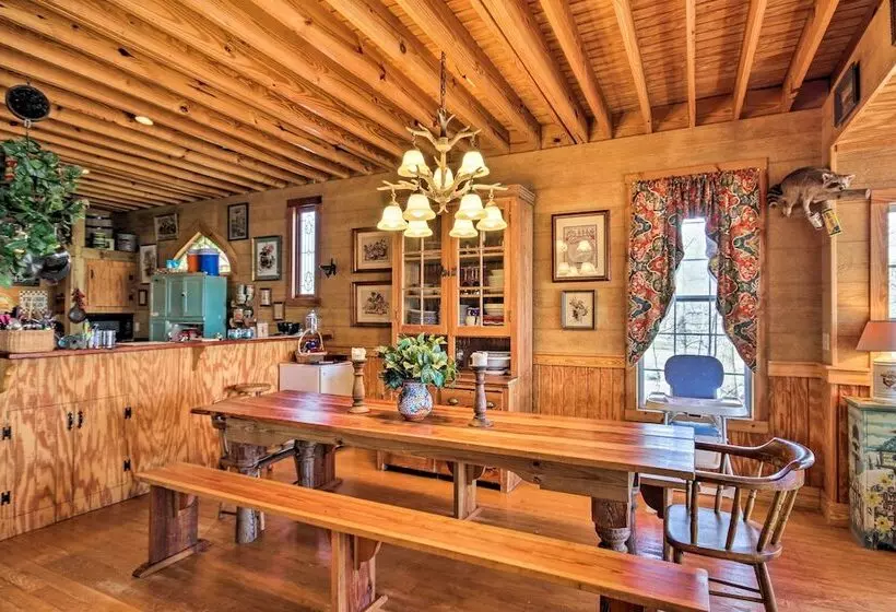 Charming Waterfront Ridgeway Cabin W/ Dock!