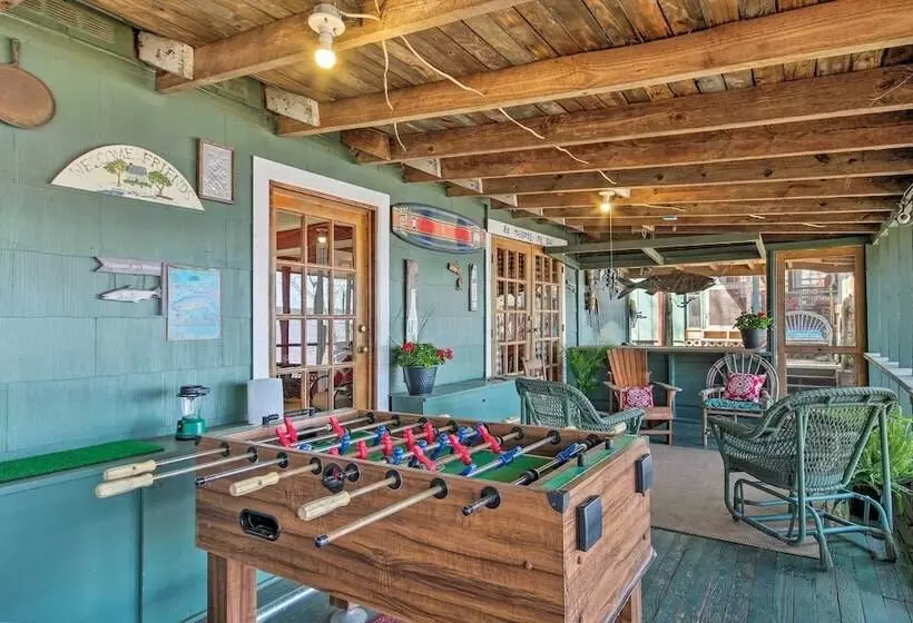 Charming Waterfront Ridgeway Cabin W/ Dock!