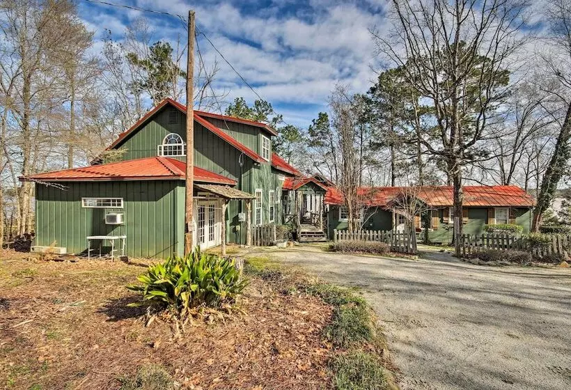 Charming Waterfront Ridgeway Cabin W/ Dock!