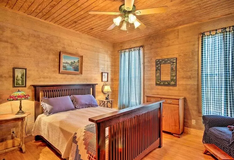 Charming Waterfront Ridgeway Cabin W/ Dock!