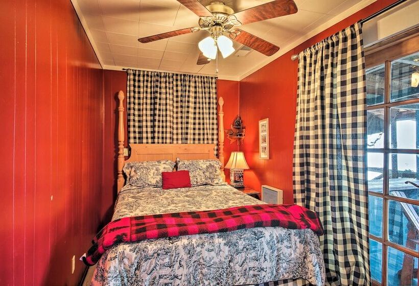 Charming Waterfront Ridgeway Cabin W/ Dock!