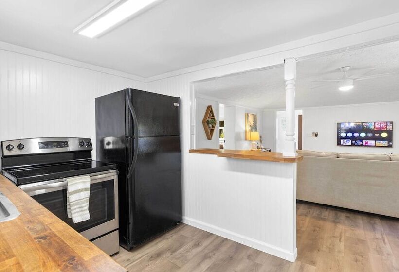 4 Mi To Dtwn: Jensen Beach Cottage