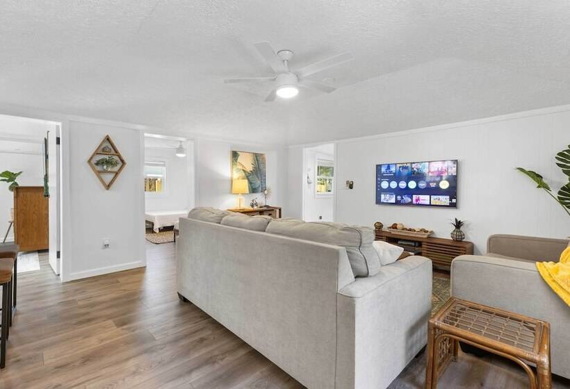 4 Mi To Dtwn: Jensen Beach Cottage