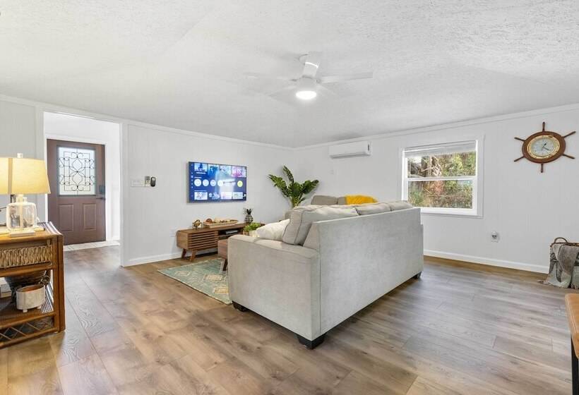 4 Mi To Dtwn: Jensen Beach Cottage