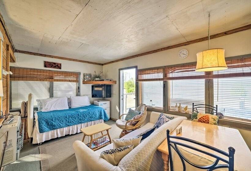 Coastal Perry Cottage ~ 2 Mi To Boat Ramp!