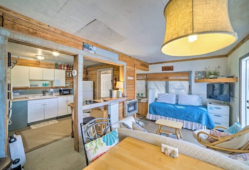 Coastal Perry Cottage ~ 2 Mi To Boat Ramp!