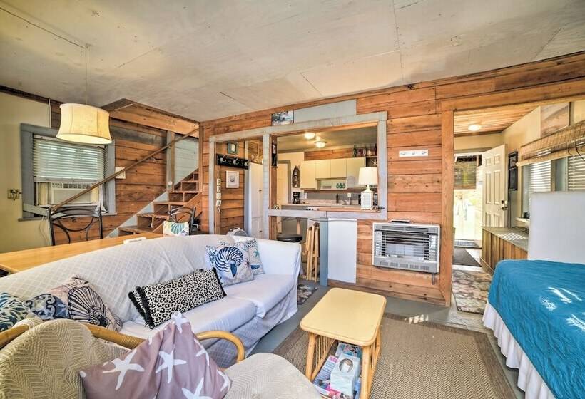 Coastal Perry Cottage ~ 2 Mi To Boat Ramp!