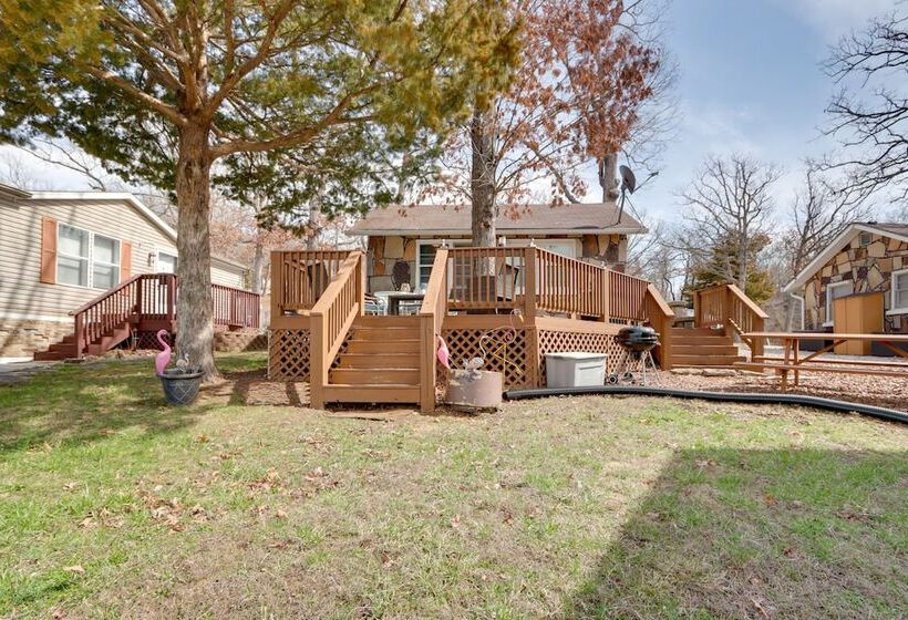 Cozy Camdenton Cottage W/ Deck + Boat Dock Access!