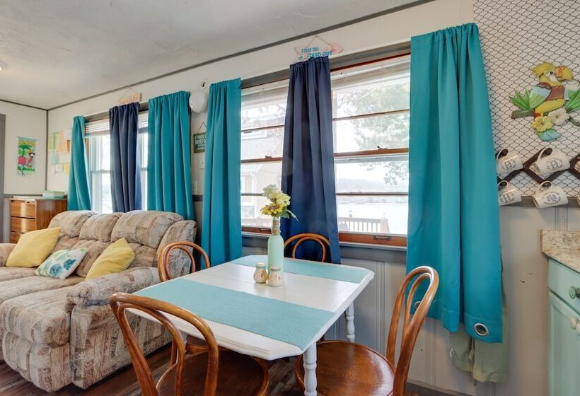 Cozy Camdenton Cottage W/ Deck + Boat Dock Access!